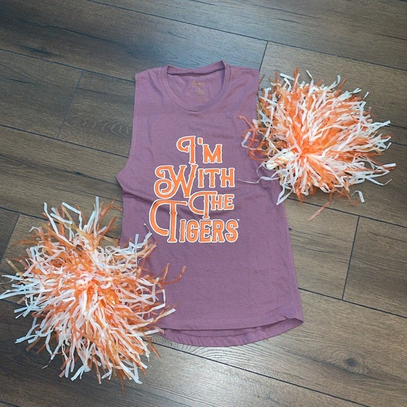 🧡🐅💜 IM WITH THE TIGERS TANK 🧡🐅💜 - Picture 1 of 4